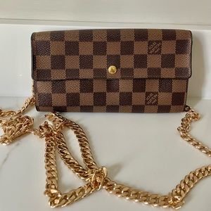 Louis Vuitton Clutch/Crossbody